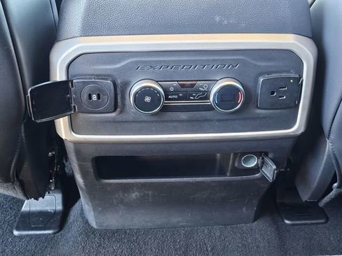 Certified 2024 Ford Expedition XLT image 19