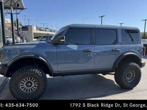 Used 2025 Ford Bronco Badlands AWD/4WD image 2