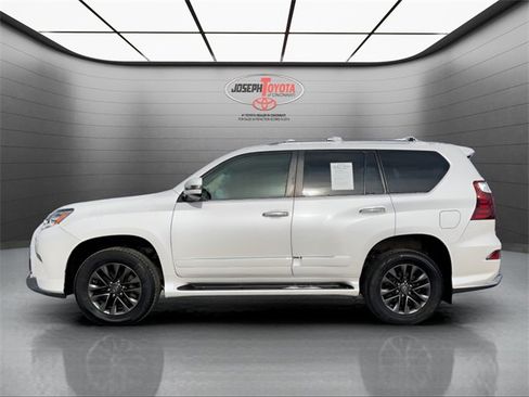 Used 2017 Lexus GX 460 Premium image 10
