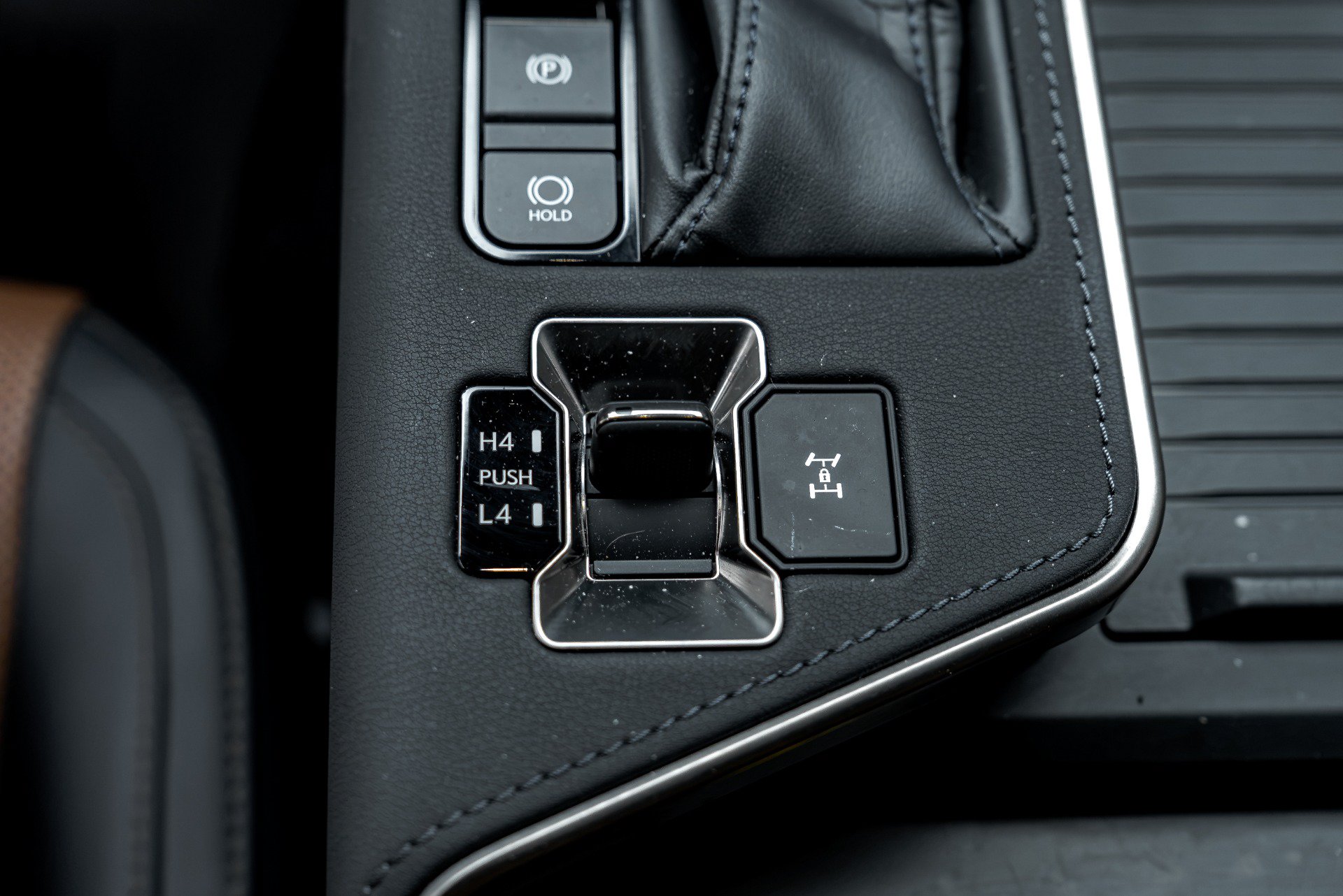 Used 2024 Lexus GX 550 w/ Accessory Package (2T) AWD/4WD image 43