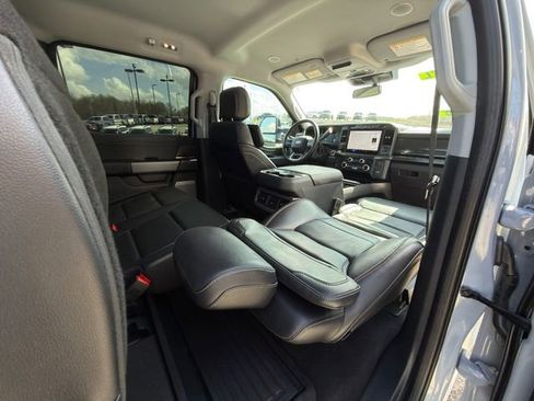 Used 2024 Ford F250 Lariat w/ Lariat Ultimate Package AWD/4WD image 14