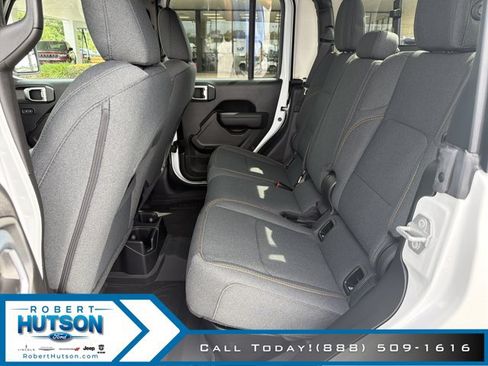 New 2024 Jeep Gladiator Sport AWD/4WD image 27