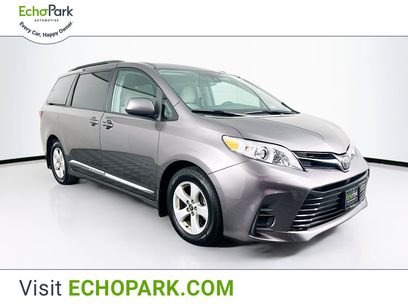 Used 2018 Toyota Sienna LE