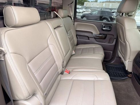 Used 2015 GMC Sierra 2500 Denali w/ Duramax Plus Package AWD/4WD image 9