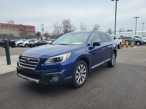 Used 2017 Subaru Outback 2.5i Touring image 7