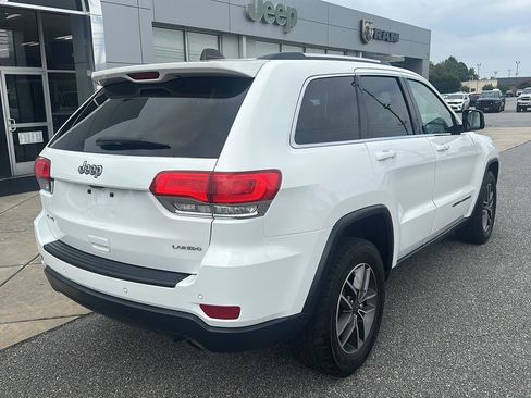 Used 2019 Jeep Grand Cherokee Laredo w/ 18" Wheel & 8.4" Radio Group image 7