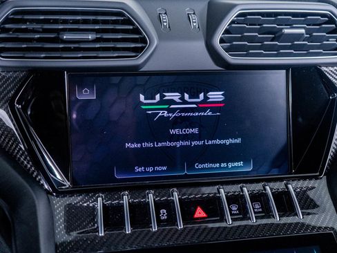 Used 2023 Lamborghini Urus Performante image 34