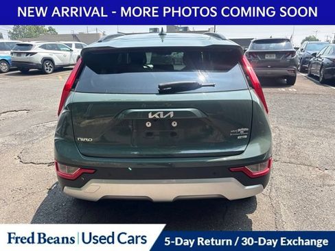 Used 2023 Kia Niro EX FWD image 6
