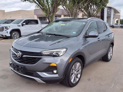Used 2022 Buick Encore GX Essence w/ Experience Buick Package FWD image 28