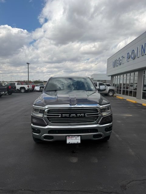 Used 2023 RAM 1500 Laramie AWD/4WD image 3
