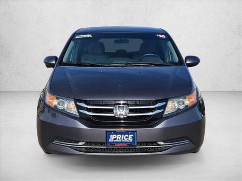 Used 2016 Honda Odyssey SE image 2