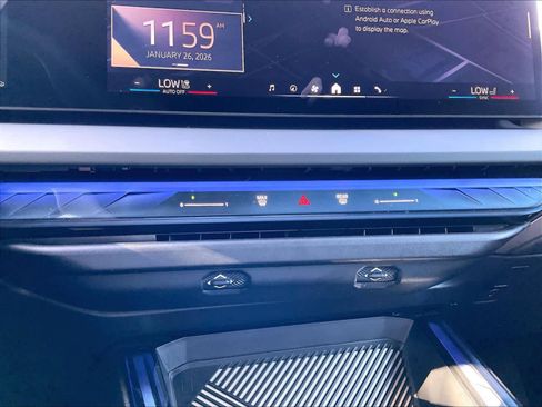 Used 2025 BMW X3 xDrive30i w/ Convenience Package image 32