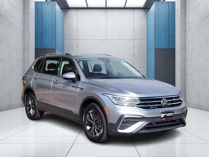 Used 2024 Volkswagen Tiguan SE