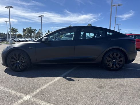 Used 2022 Tesla Model 3 Long Range image 2