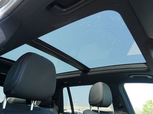 Certified 2025 Mercedes-Benz GLS 450 4MATIC image 52