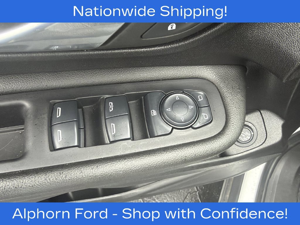 Used 2024 GMC Terrain SLT AWD/4WD image 17