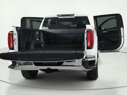 Used 2025 GMC Sierra 1500 SLT AWD/4WD image 7