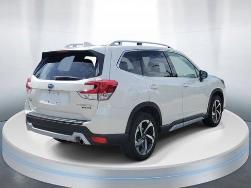 Used 2023 Subaru Forester Touring AWD/4WD image 4