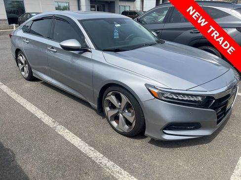 Used 2018 Honda Accord Touring image 1