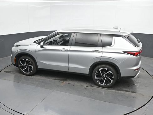 Used 2024 Mitsubishi Outlander SE AWD/4WD image 37