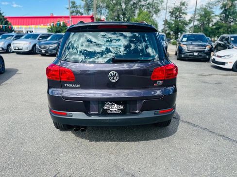Used 2016 Volkswagen Tiguan S image 6