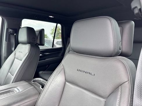 Used 2021 GMC Yukon Denali AWD/4WD image 12