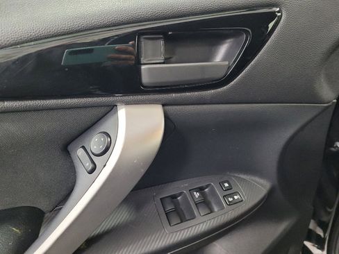 Used 2018 Mitsubishi Eclipse Cross ES image 27