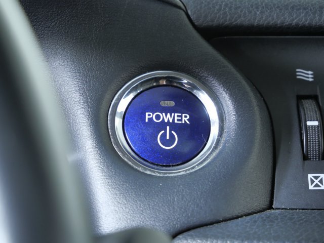 Used 2013 Lexus CT 200h w/ Seat Comfort Pkg FWD image 28