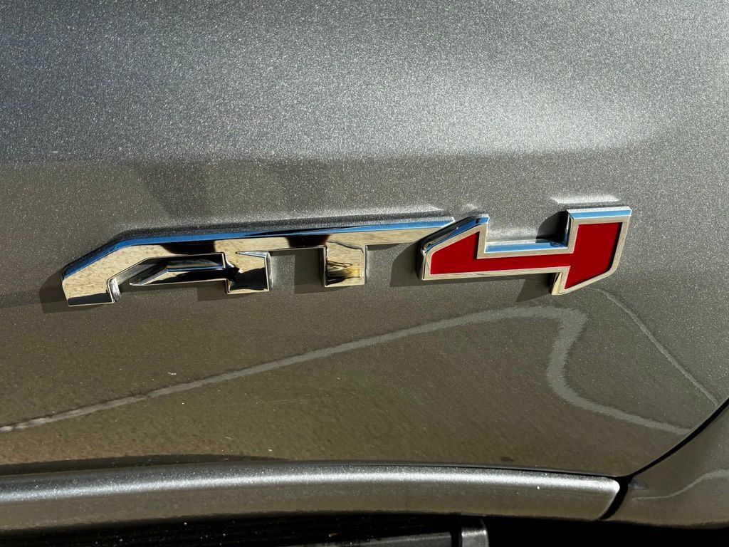 Used 2024 GMC Sierra 1500 AT4 w/ AT4 Preferred Package AWD/4WD image 5
