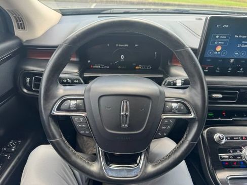 Used 2022 Lincoln Nautilus Reserve AWD/4WD image 27