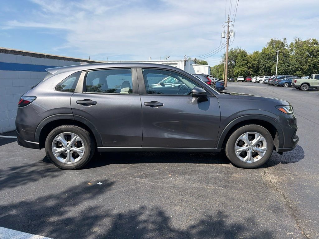 Certified 2024 Honda HR-V LX image 6