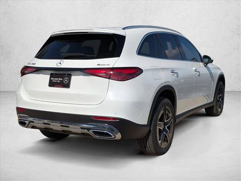 New 2026 Mercedes-Benz GLC 300 4MATIC image 2