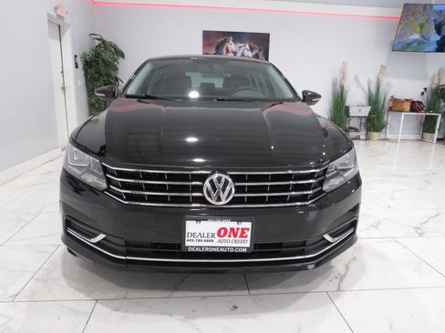 Used 2016 Volkswagen Passat 1.8T R-Line FWD image 8