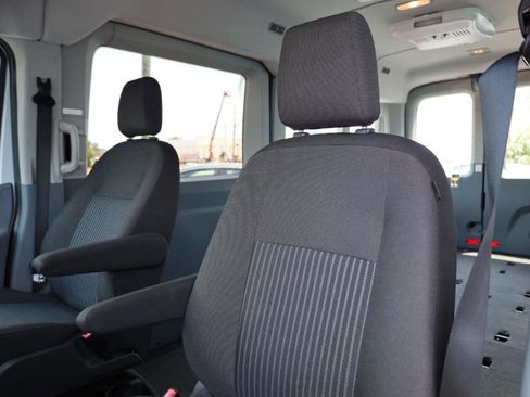 Used 2019 Ford Transit 350 XLT RWD image 5
