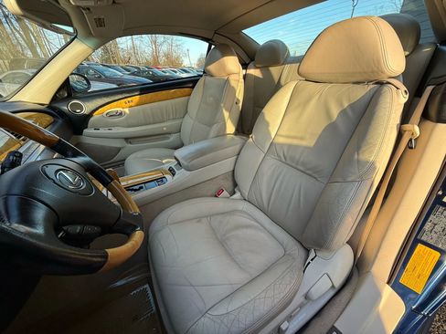 Used 2002 Lexus SC 430 Convertible image 16