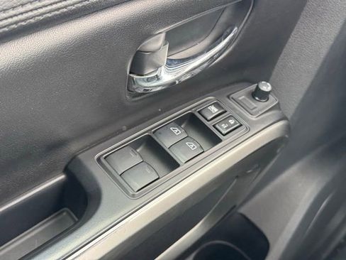 Used 2015 Nissan Armada SL image 32