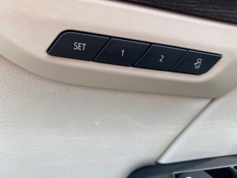 Used 2023 Buick Envision Avenir AWD/4WD image 15