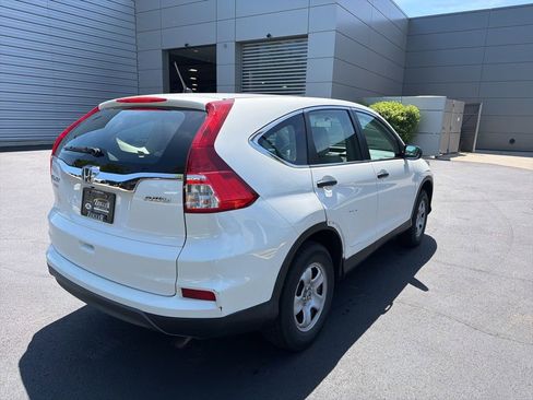 Used 2015 Honda CR-V LX image 5