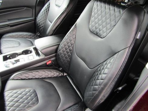 Used 2024 Ford Edge Titanium w/ Equipment Group 301A AWD/4WD image 18