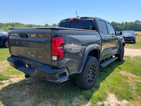 Used 2024 Chevrolet Colorado Trail Boss w/ Advanced Trailering Package AWD/4WD image 6