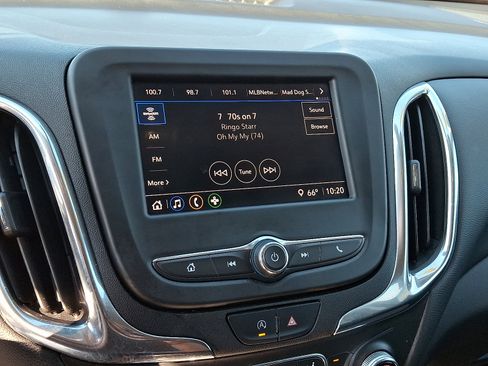 Used 2022 Chevrolet Equinox LT image 17