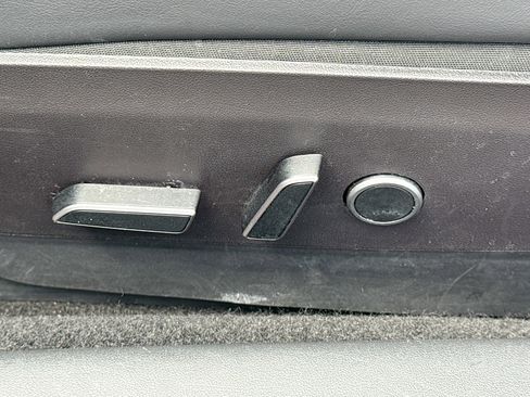 Used 2023 Tesla Model 3 Standard Range image 24