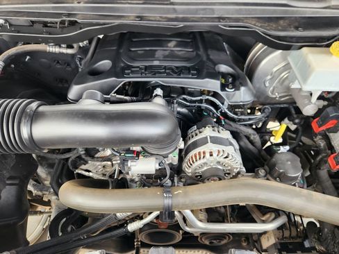 Used 2022 RAM 1500 Laramie AWD/4WD image 29