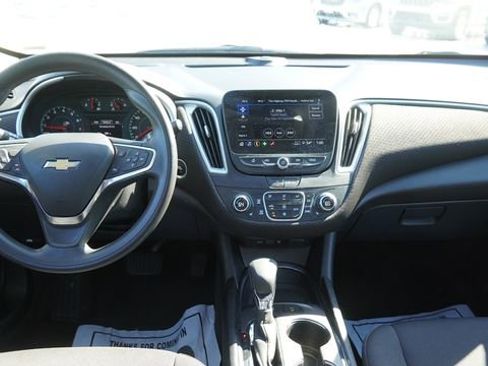 Used 2024 Chevrolet Malibu LT image 16