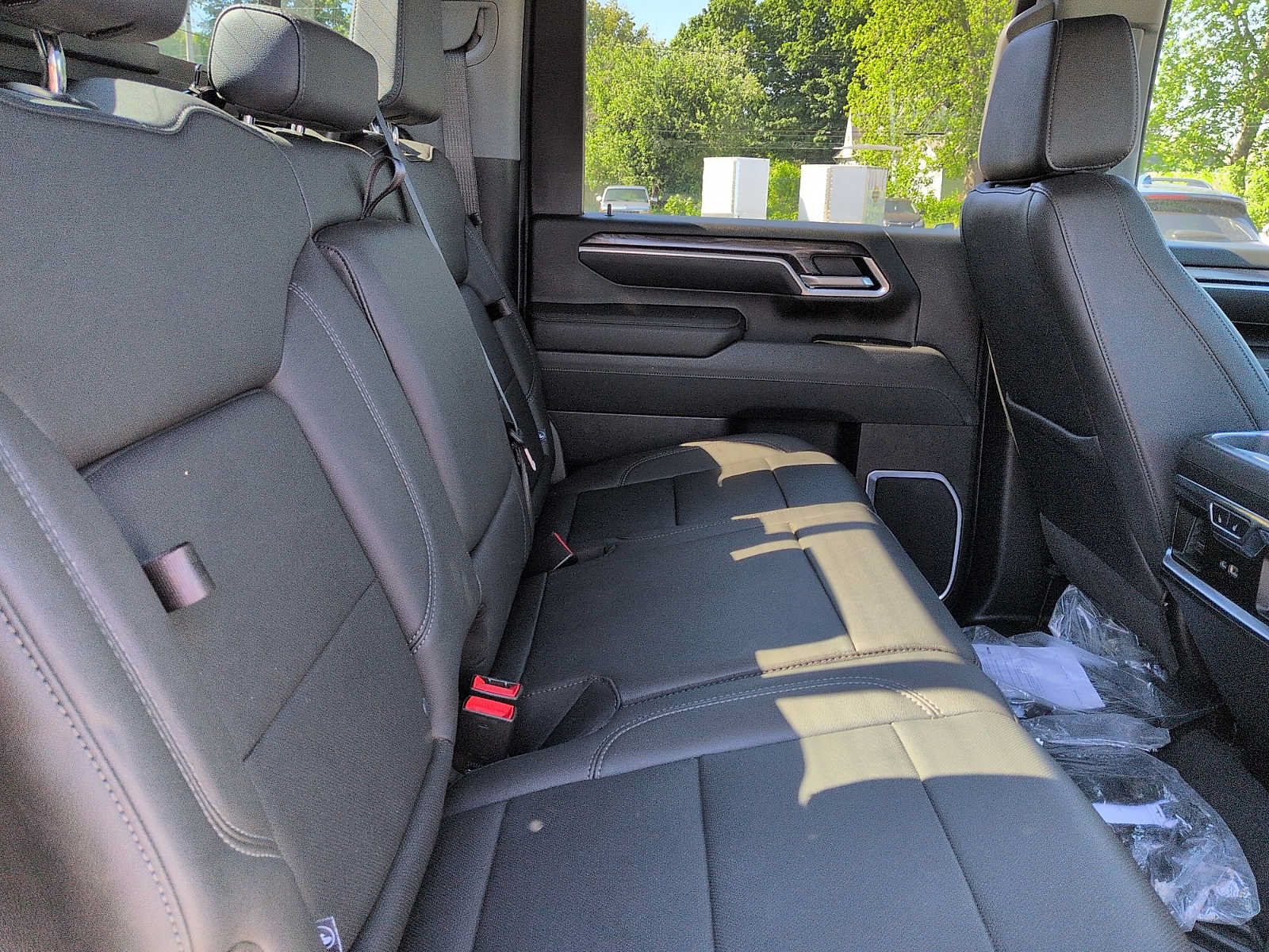 Used 2025 Chevrolet Silverado 2500 LTZ w/ LTZ Premium Package AWD/4WD image 11