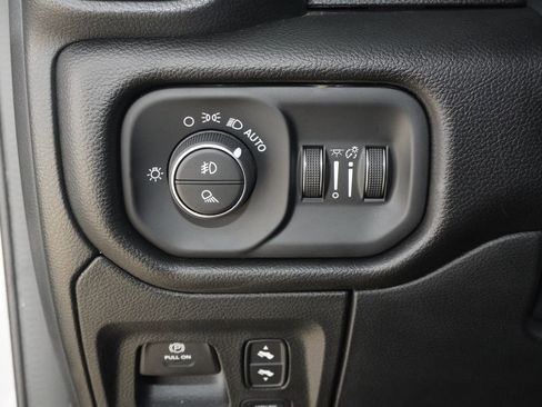 Used 2025 RAM 1500 Lone Star image 27