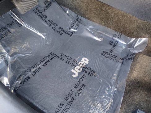 Used 2016 Jeep Compass Sport w/ Power Value Group image 22