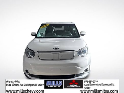 Used 2016 Kia Soul EV image 2