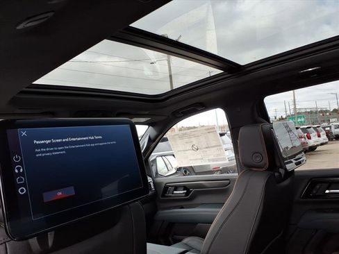 New 2026 GMC Yukon XL AT4 image 16