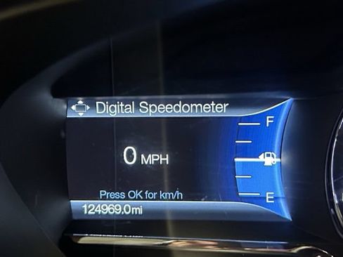 Used 2015 Lincoln Navigator L 4WD image 24